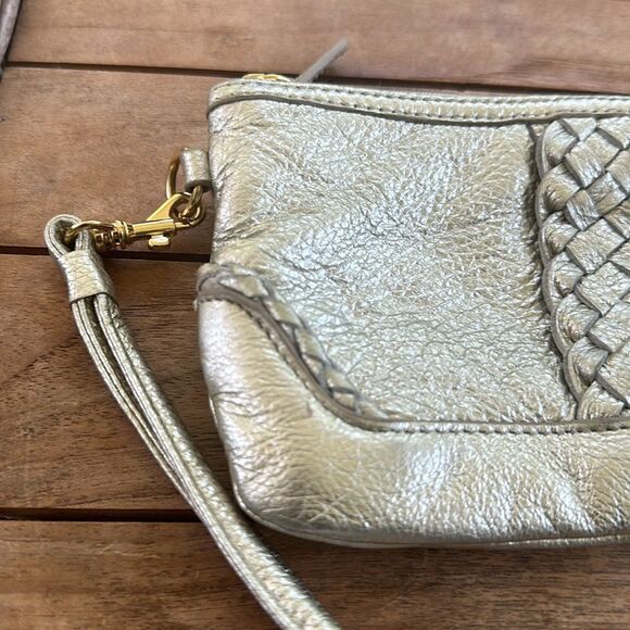 Wilson’s Leather Metallic Wristlet - Picture 3 of 9